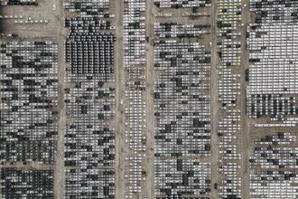 Para a história da indústria automobilística no Brasil, ela remonta ao início do século XX com a importação e montagem de veí