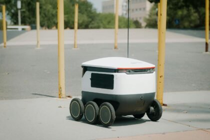 Para compreender os carros autônomos, é essencial conhecer os seis níveis de automação veicular, definidos pela SAE Internati