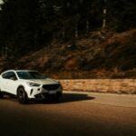 Para Crossover vs. SUV: existe diferença técnica?, sim, existem distinções técnicas importantes. Crossovers são geralmente co