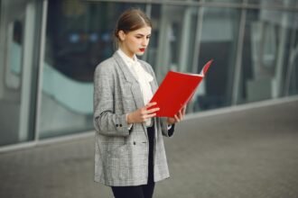 Como Fazer Uma Proposta Comercial Profissional: O Guia Definitivo para Encantar e Fechar Negócios — como fazer uma proposta c