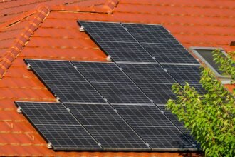 Energia Solar Compensa para Residências em 2026? A Análise Definitiva para Sua Casa! — energia solar compensa para residência