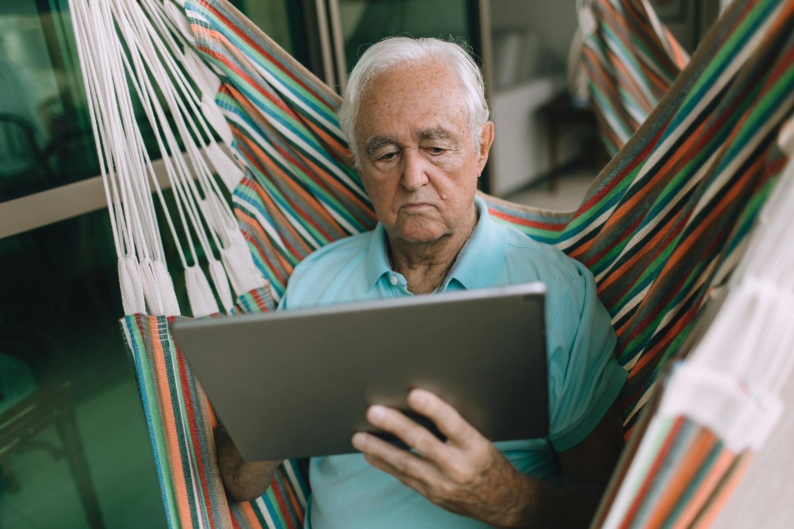 Segurança Digital para Idosos: Dicas Essenciais para Navegar na Web com Confiança e Proteção — segurança digital para idosos